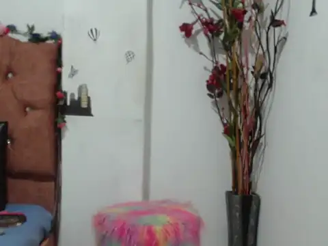 naomy rosse17 online show from July 4, 2026, 10:58 pm