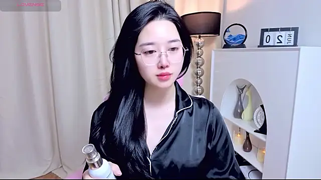 miuu6868 online show from June 21, 2026, 2:06 am
