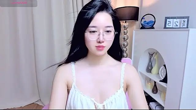 miuu6868 online show from June 25, 2026, 2:09 am