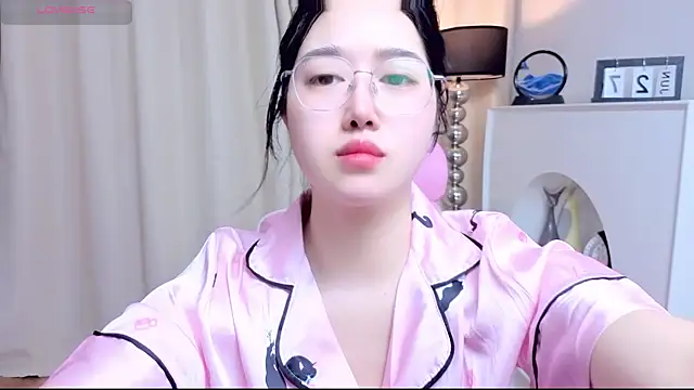 miuu6868 online show from June 28, 2026, 2:07 am