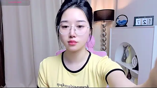 miuu6868 online show from June 27, 2026, 2:06 am