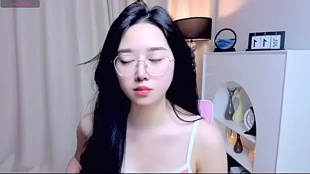 miuu6868 online show from July 12, 2026, 2:12 am