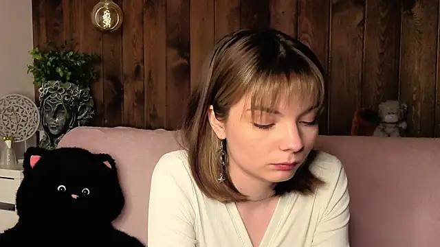 Snapshot of IvoryPesante chatting on June 7, 2026, 7:30 pm IvoryPesante online show from June 7, 2026, 7:30 pm