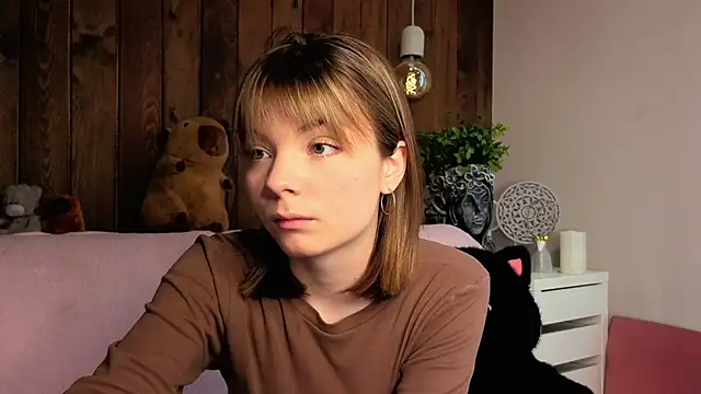 Snapshot of IvoryPesante chatting on June 11, 2026, 9:39 am IvoryPesante online show from June 11, 2026, 9:39 am