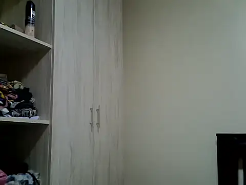 Flirrtballm online show from June 9, 2026, 6:47 am