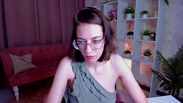 eva sicret online show from June 12, 2026, 12:58 pm