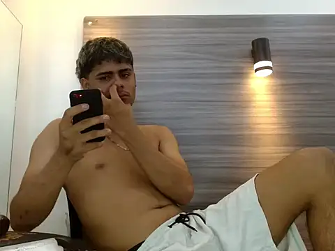 LeleHott01 online show from July 9, 2026, 3:07 am