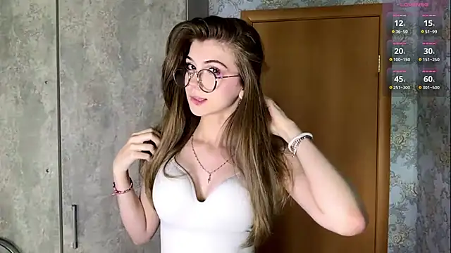 Snapshot of saint_esenia chatting on June 11, 2026, 5:04 am saint esenia online show from June 11, 2026, 5:04 am