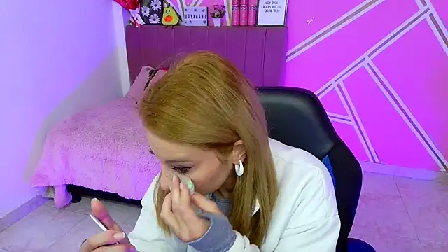 Snapshot of Barbie__sweet chatting on July 8, 2026, 12:39 pm Barbie sweet online show from July 8, 2026, 12:39 pm