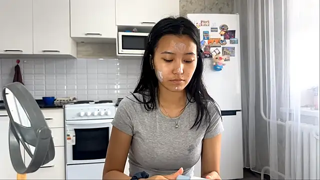 AikoHokonu online show from June 7, 2026, 6:18 am