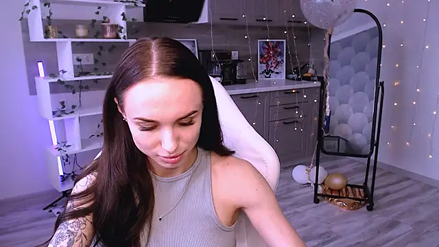 Snapshot of NicoleMerz chatting on June 1, 2026, 11:10 am NicoleMerz online show from June 1, 2026, 11:10 am