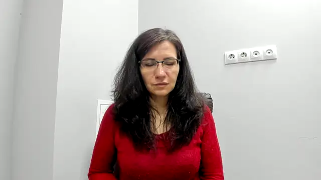 Miss Heliena online show from May 29, 2026, 7:36 am