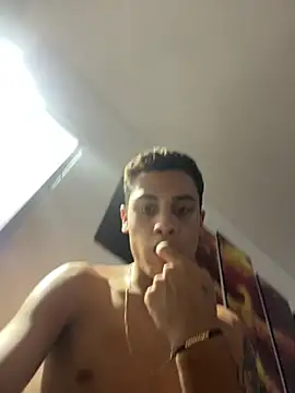 Luxury Guy online show from May 31, 2026, 6:52 am