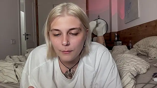 Ella Bloom online show from July 15, 2026, 6:48 pm