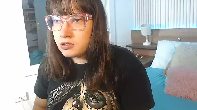 ValentinaGreyy online show from June 6, 2026, 10:04 pm