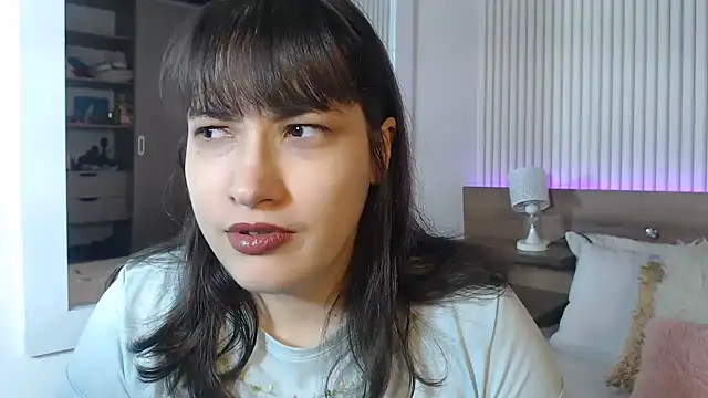 ValentinaGreyy online show from June 15, 2026, 10:31 pm