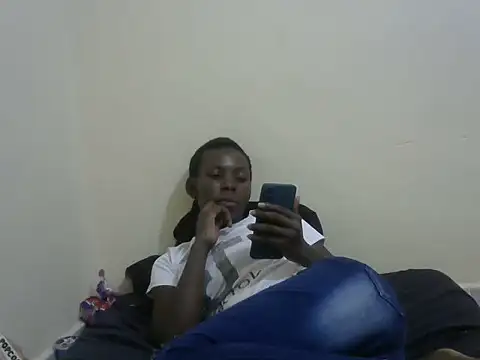 cute avy0 online show from July 1, 2026, 9:42 am
