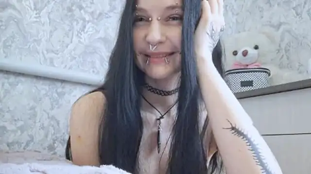 KrissyHiott online show from June 15, 2026, 4:23 am