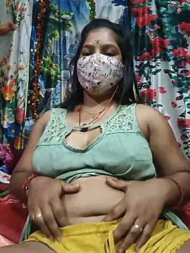 dynamiteQueen online show from July 10, 2026, 6:46 am