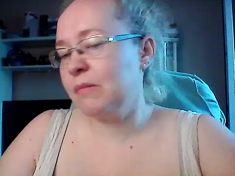Viola27 online show from June 15, 2026, 2:28 pm