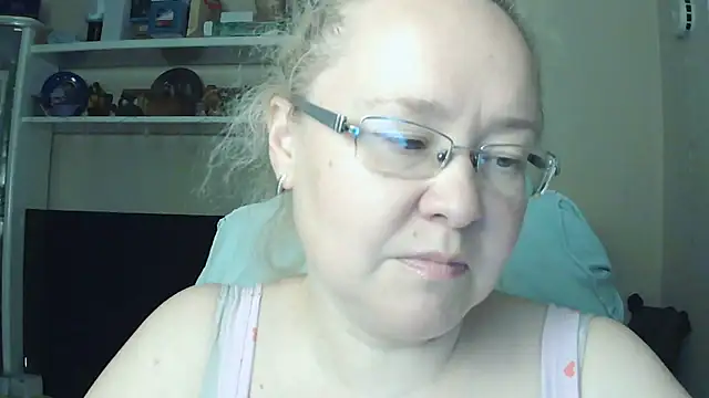 Viola27 online show from July 6, 2026, 4:42 pm