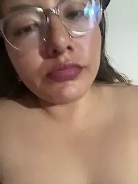 DirtyCerezita online show from June 19, 2026, 4:51 am