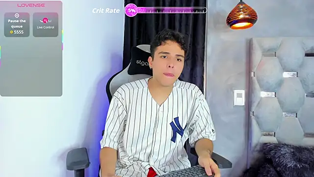 cam suaza online show from July 22, 2026, 5:42 am