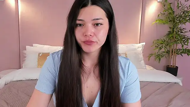 MaddieMeyer online show from July 25, 2026, 3:36 am
