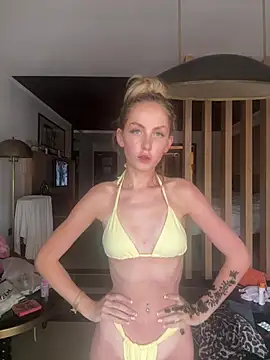 sophiemae online show from July 15, 2026, 1:40 pm