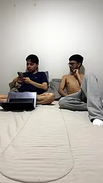 midnight-guys online show from July 5, 2026, 4:41 am