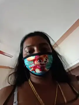 Lexilove01 online show from July 9, 2026, 9:21 am