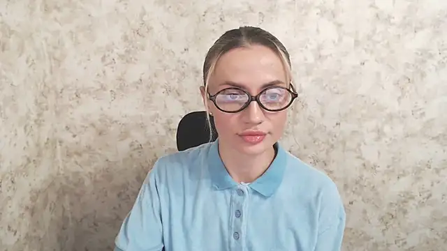 MerryRose33 online show from July 1, 2026, 5:13 pm
