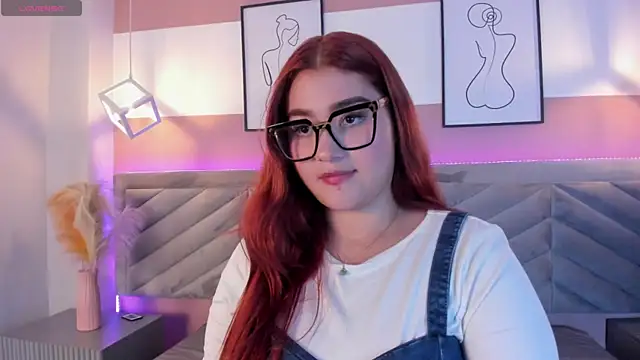 Bella M00n online show from July 3, 2026, 1:28 pm