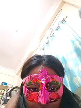 Snapshot of Enjoytoshowu chatting on July 13, 2026, 12:37 pm Enjoytoshowu online show from July 13, 2026, 12:37 pm