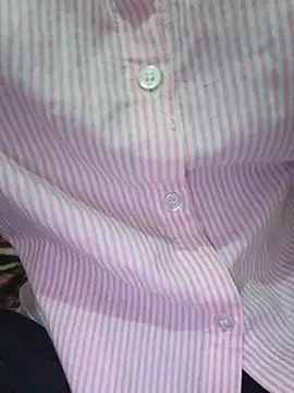 SEXY SIYAA  online show from July 7, 2026, 7:28 pm