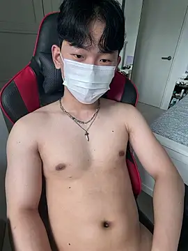 kr hotguy1 online show from July 14, 2026, 2:05 am