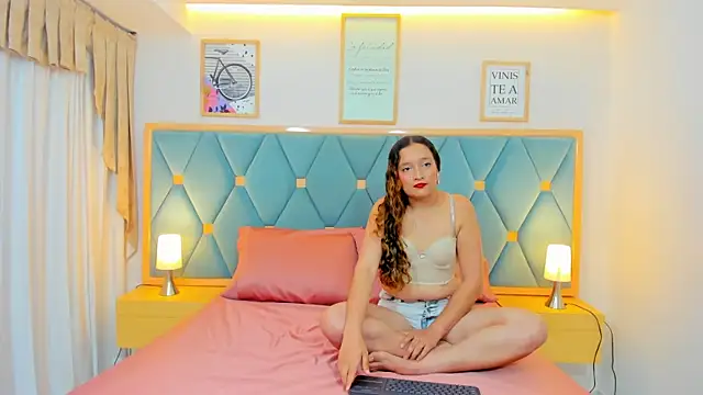 miss  kiara online show from July 9, 2026, 7:35 pm