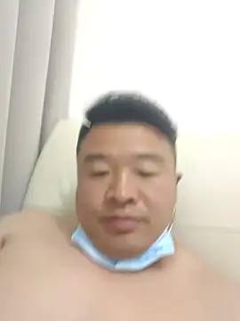 xiaowu2323 online show from July 9, 2026, 6:07 pm