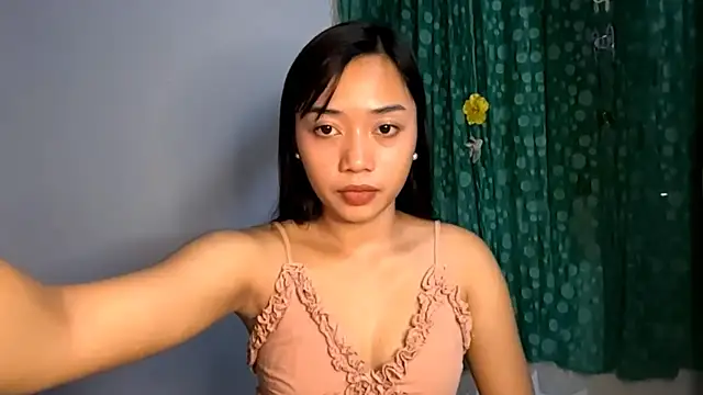 MickieCostlow online show from July 14, 2026, 9:36 am