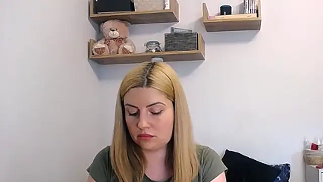 alisenties online show from June 12, 2026, 2:26 pm
