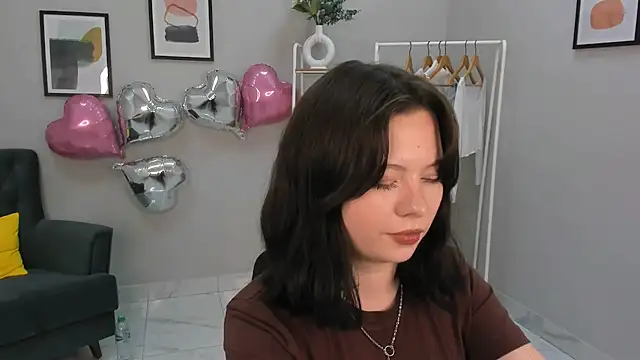 Snapshot of Gloria__Torres chatting on July 14, 2026, 1:50 pm Gloria Torres online show from July 14, 2026, 1:50 pm