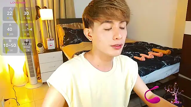 WildestTwink online show from June 24, 2026, 5:22 pm
