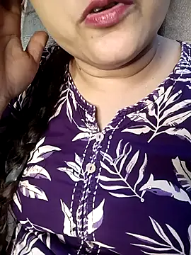 Snapshot of naughtymadam chatting on May 13, 2026, 5:58 am naughtymadam online show from May 13, 2026, 5:58 am