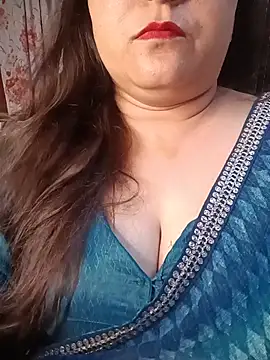 Snapshot of naughtymadam chatting on May 24, 2026, 6:35 am naughtymadam online show from May 24, 2026, 6:35 am
