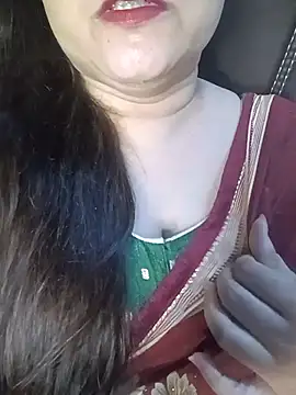 Snapshot of naughtymadam chatting on May 18, 2026, 5:23 am naughtymadam online show from May 18, 2026, 5:23 am