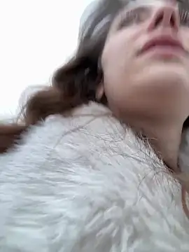 Snapshot of MariiD chatting on February 8, 2026, 6:22 am MariiD online show from February 8, 2026, 6:22 am