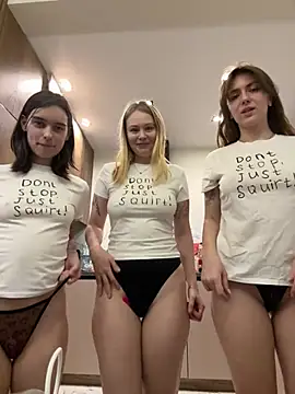 Snapshot of MariiD chatting on February 16, 2026, 4:16 pm MariiD online show from February 16, 2026, 4:16 pm