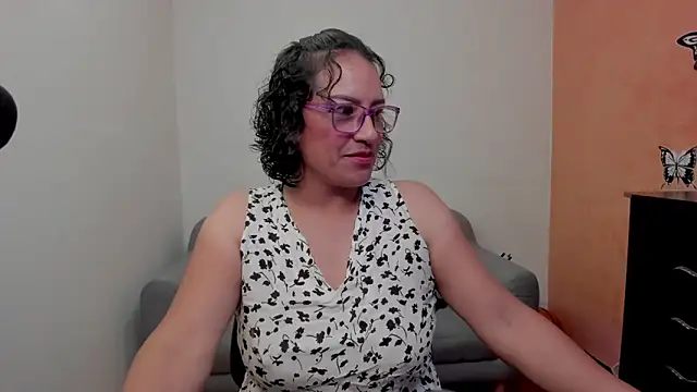 scarlet wet online show from June 19, 2026, 11:42 pm