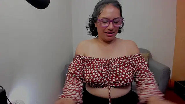 scarlet wet online show from June 10, 2026, 11:28 pm
