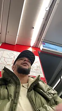 Lionayowe online show from November 22, 2025, 6:51 pm